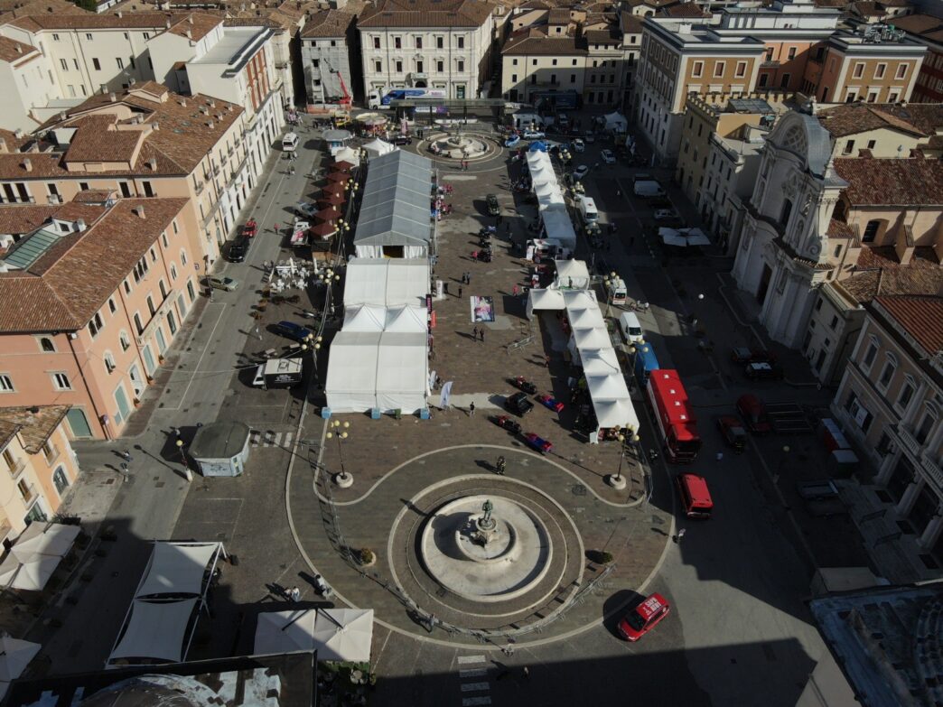 Il Mercato In Piazza Duomo All