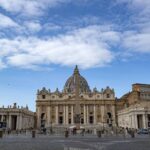 Il Nuovo Papa Dovrà Guidare La Chiesa E Il Mondo In Un Contesto Globale Segnato Da Divisioni E Crisi Politiche