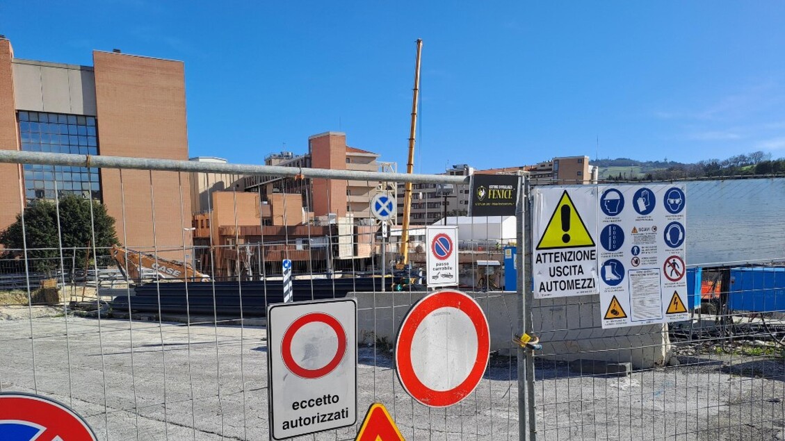 Il Nuovo Salesi A Torrette3A Un