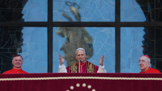 Il Papa Chiede Ai Nuovi Sacerd