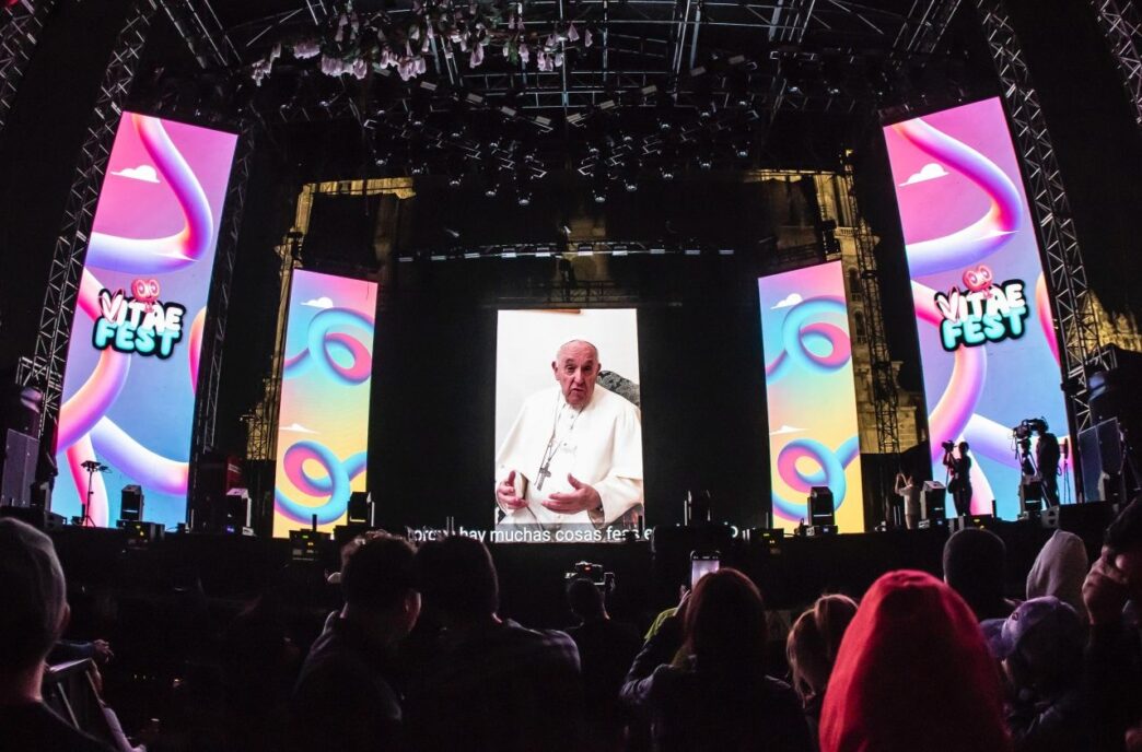 Il Papa Invita I Giovani Di Ci