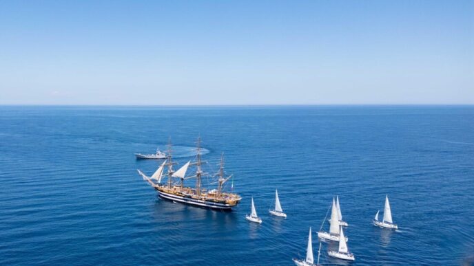 Il Passaggio Del Vespucci E De