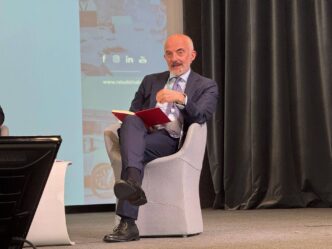 Il Ruolo Della Dimensione Soci