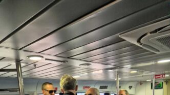 Il Sindaco Di Napoli Accompagn