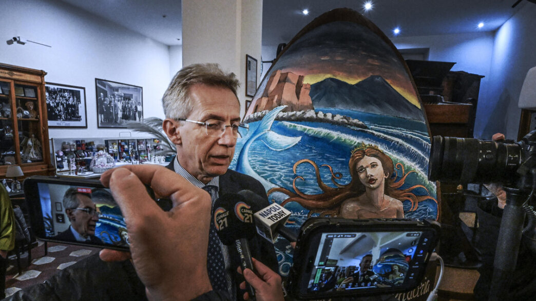 Il Sindaco Di Napoli Ringrazia