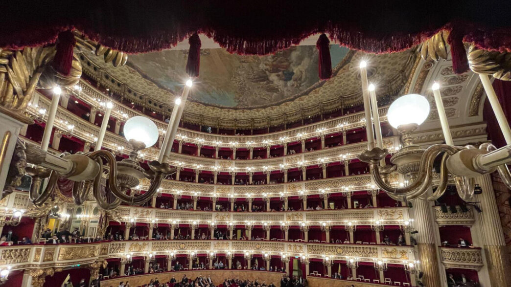 Il Teatro San Carlo Di Napoli