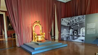Il Trono Del Palazzo Reale Di