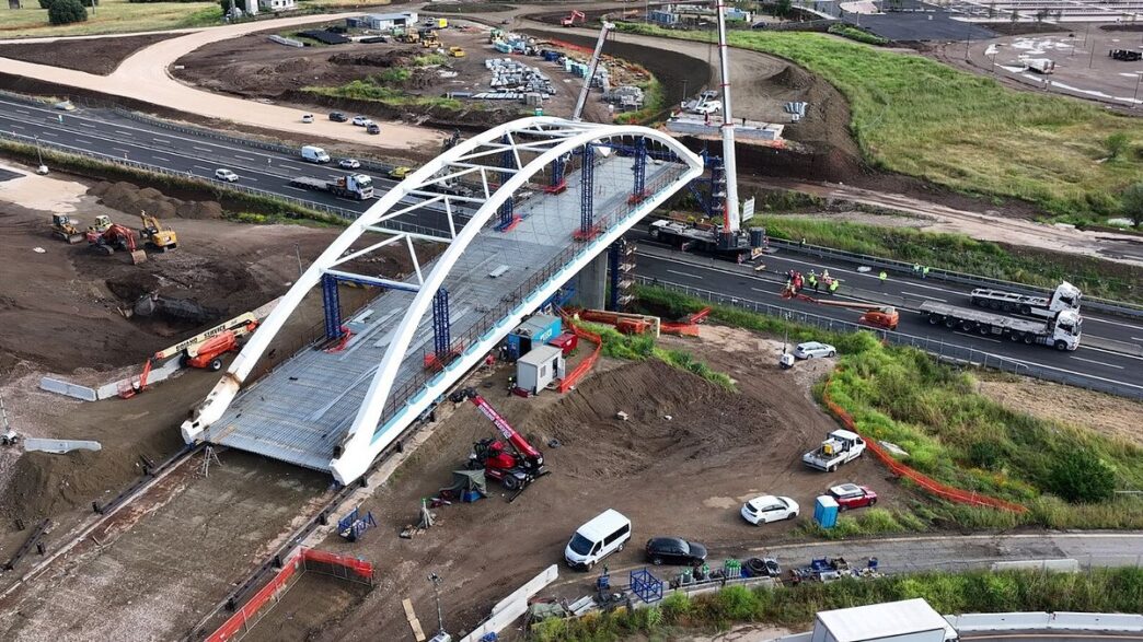 Il Varo Del Nuovo Ponte A Tor