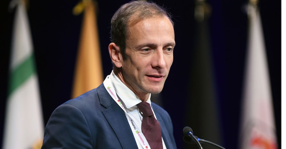 Il Vulcano Che Domina Il Paesa