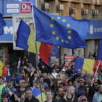In Romania Migliaia Di Manifestanti Sostengono L’Europa In Vista Del Ballottaggio Presidenziale Del 18 Maggio