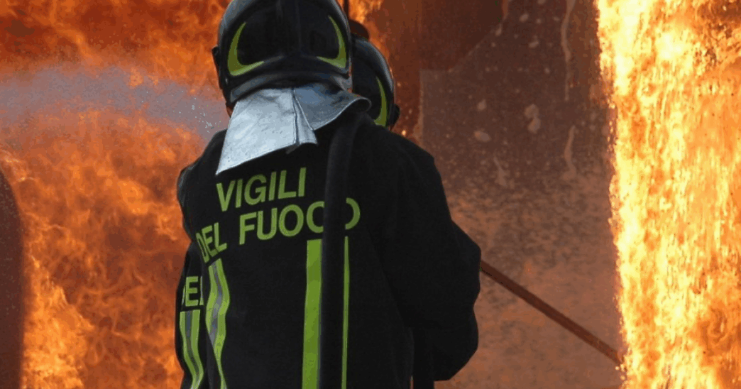 Incendio A Andrate Divora Depo