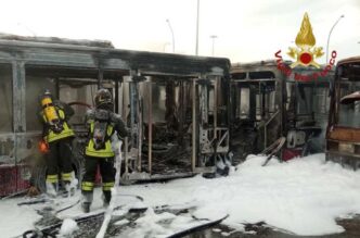 Incendio Di Quattro Autobus Di
