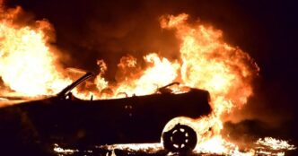 Incendio In Marcia Di Une28099Auto