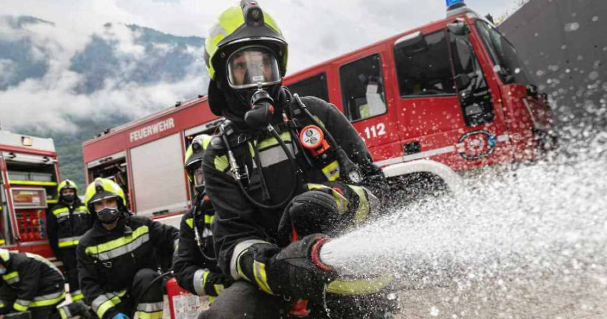 Incendio In Via Leinc3Ac A Settim