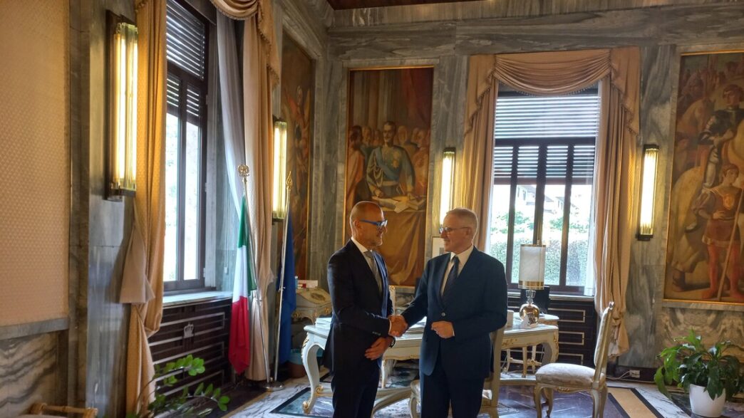 Incontro Tra Il Commissario De