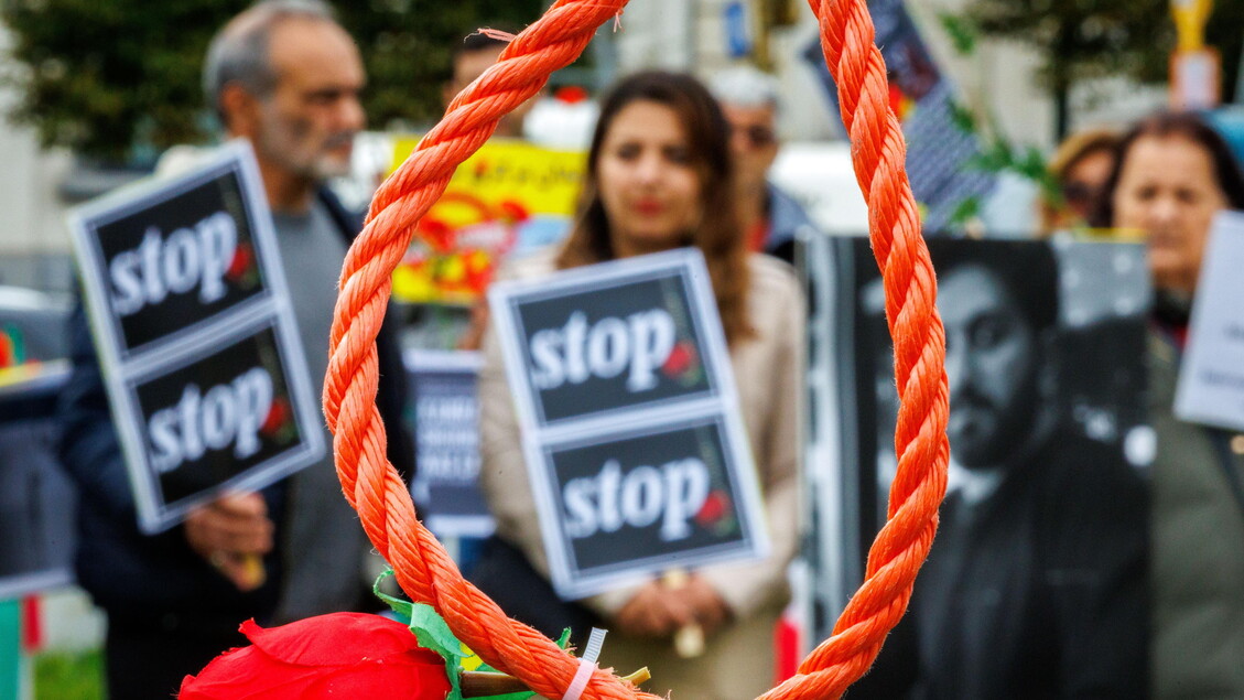 Iran2C Uomo Condannato A Morte