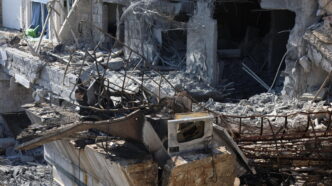 Israel Attacca Zone Intorno A