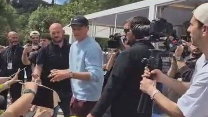 Jannik Sinner Tra I Bambini Al