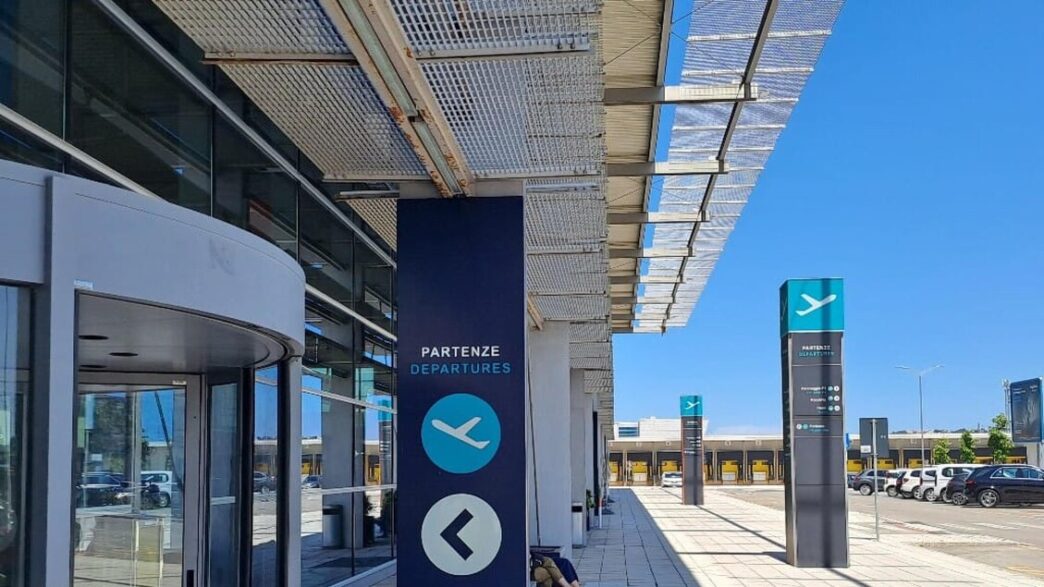 L27Aeroporto Di Ancona Cresce D