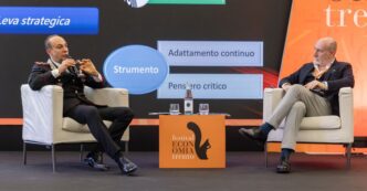Le28099Arma Dei Carabinieri Tra Tra