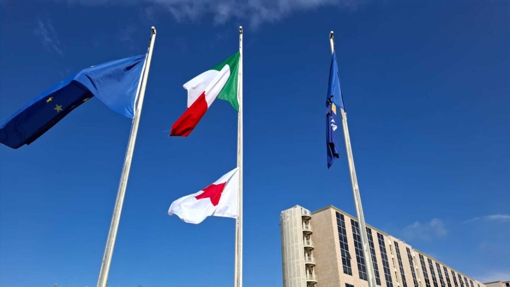 La Bandiera Della Croce Rossa