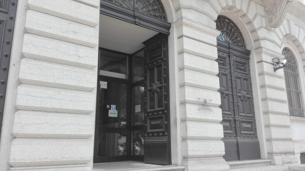 La Camera Penale Di Trento E B