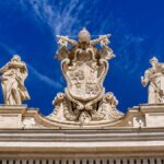 La Curia Romana E Gli Enti Chiave: Istituzioni Strategiche, Culturali Ed Economiche Al Servizio Della Santa Sede