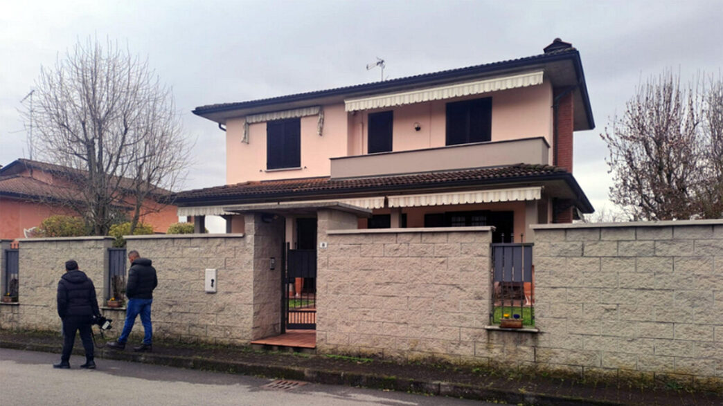 La Famiglia Poggi Critica Le28099Az