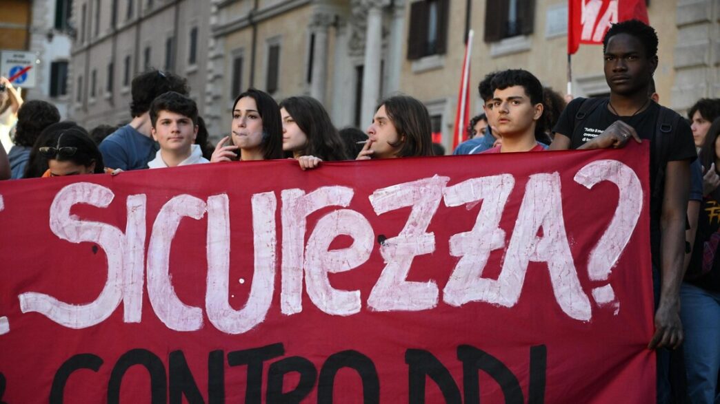 La Giudice Di Milano Rinvia La
