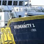 La Nave Ong Humanity 1 Attracca Al Porto Della Spezia Con 68 Migranti A Bordo Tra Cui Minori E Donne