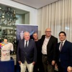 La Neapolis Marathon Si Prepara Alla Quinta Edizione Con Nuove Maglie E Medaglie Dedicate A Napoli