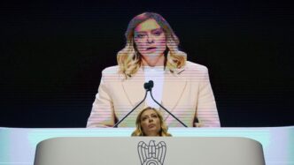 La Richiesta Di Un Impegno Con