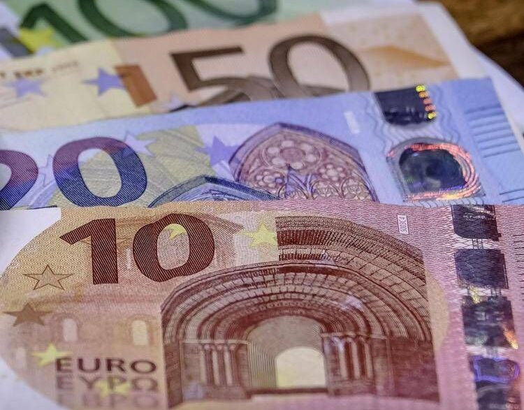 Lavoro Il Primo Maggio Tra Com