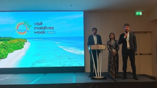 Le Maldive Trainano Il Turismo