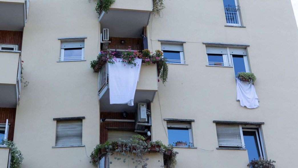 Lenzuoli Bianchi Esposti A Rom