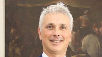 Licenziato Primario Di Piacenz
