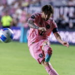 Lionel Messi Sceglie Il Gol Più Bello Per Un’opera D’arte In Asta Benefica Con Christie’s