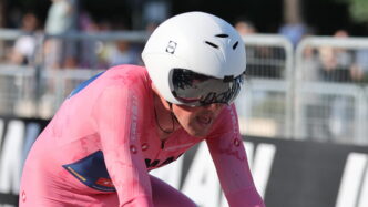 Mads Pedersen Trionfa Nella Qu