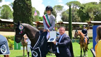 Marie Eder Ferrero Vince La Ta