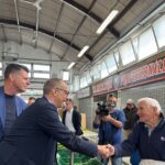 Matteo Ricci Avvia La Campagna Elettorale Al Mercato Del Piano Di Ancona Per Le Regionali Marche 2025