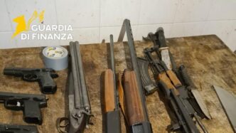Maxi Sequestro Di Droga E Armi