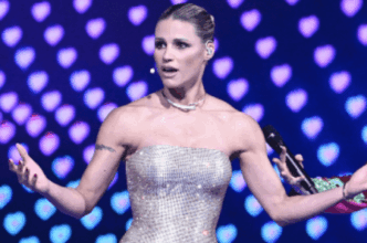 Michelle Hunziker Canta Nel Bl
