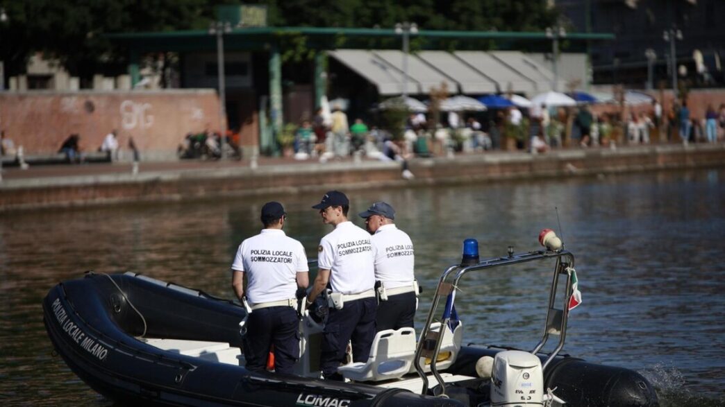 Milano2C Controllo In Darsena3A