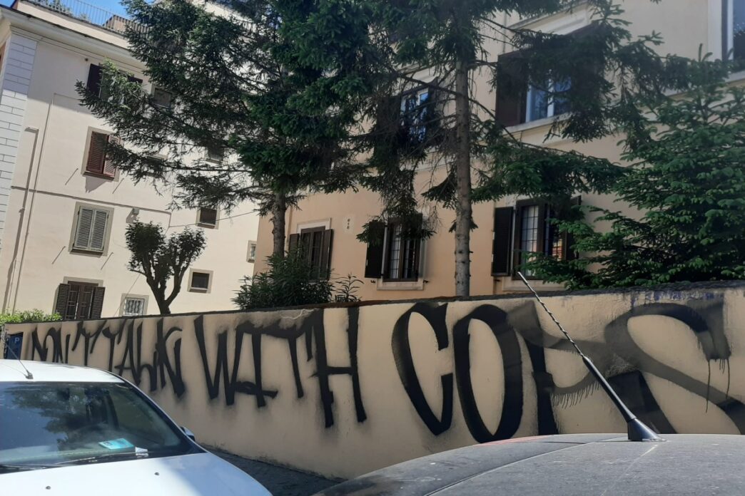 Minacce E Scritte Contro La Po