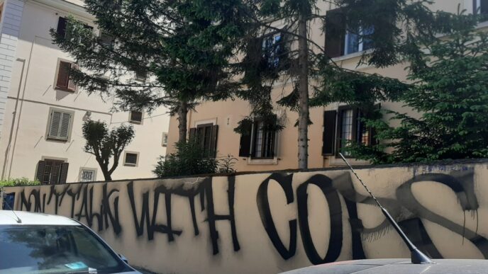 Minacce E Scritte Contro La Po