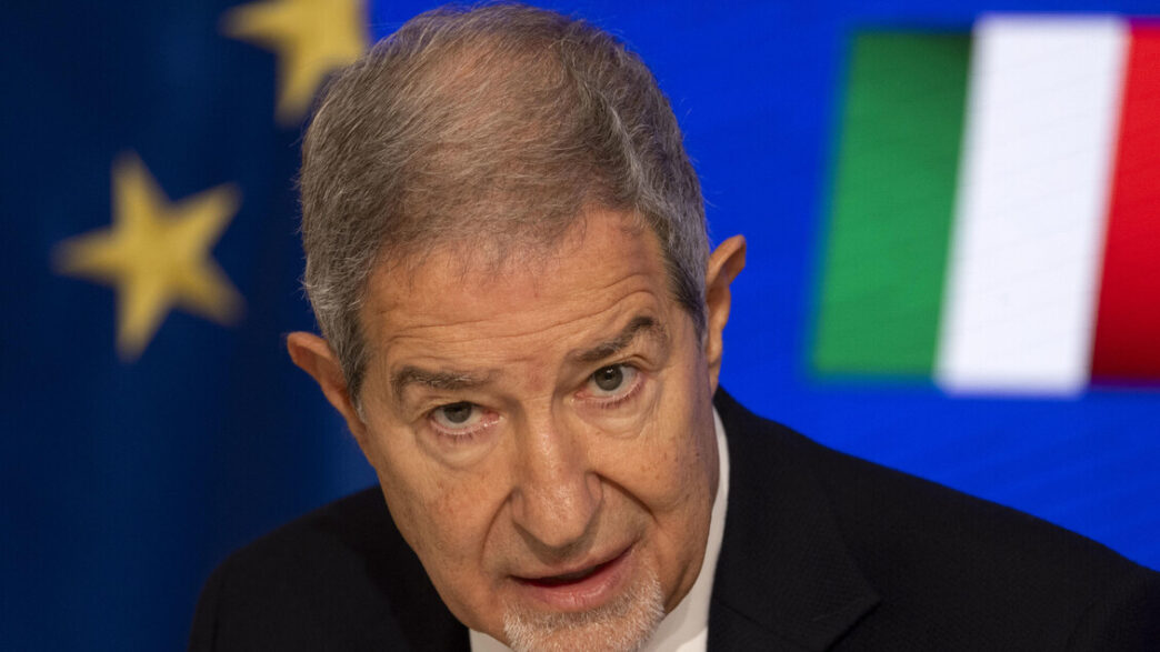 Ministro Nello Musumeci Rispon