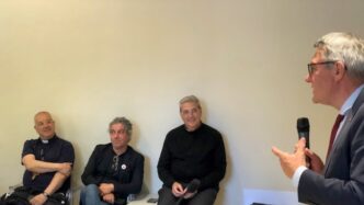 Mons. Checchinato E Maurizio L