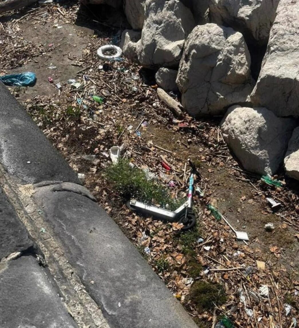 Napoli2C Il Degrado Sul Lungoma