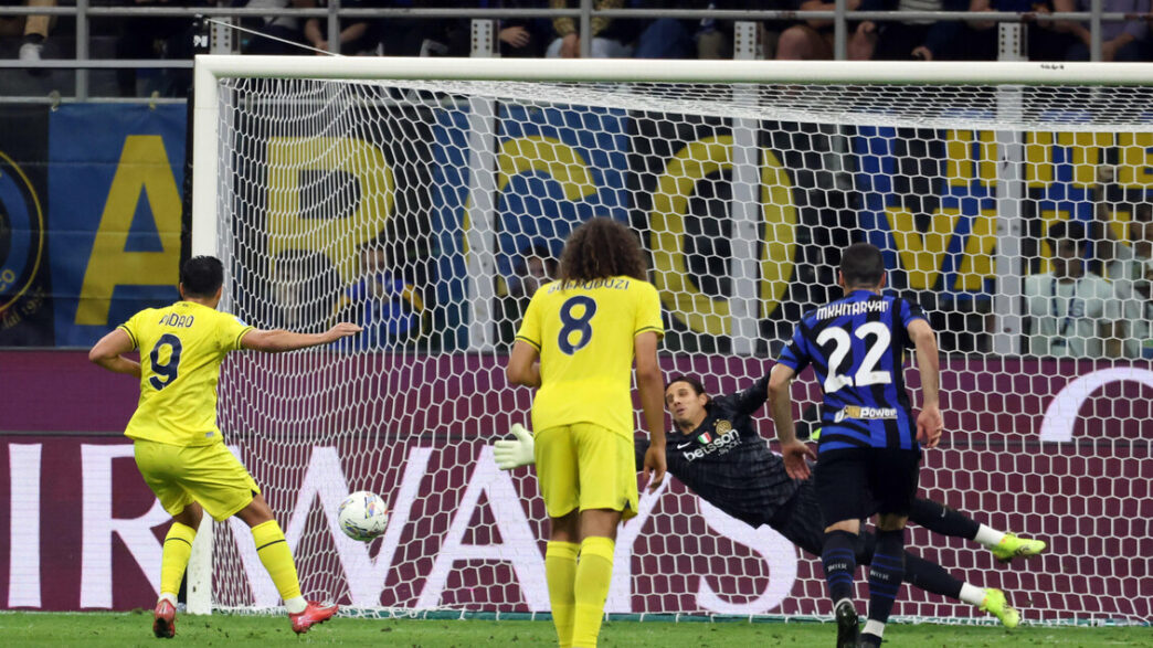 Napoli Celebra Pedro Con Una S