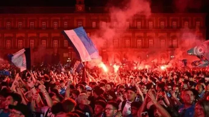 Napoli In Festa Per Lo Scudett